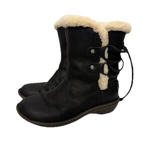 UGG Australia Akadia Boots Black Leather Sheepskin Lined Winter Womens Sz 7